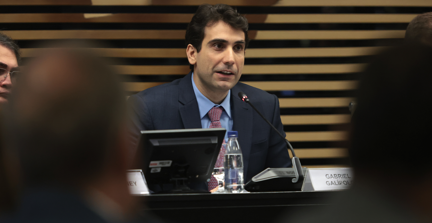 Governo altera IOF sem consultar Banco Central