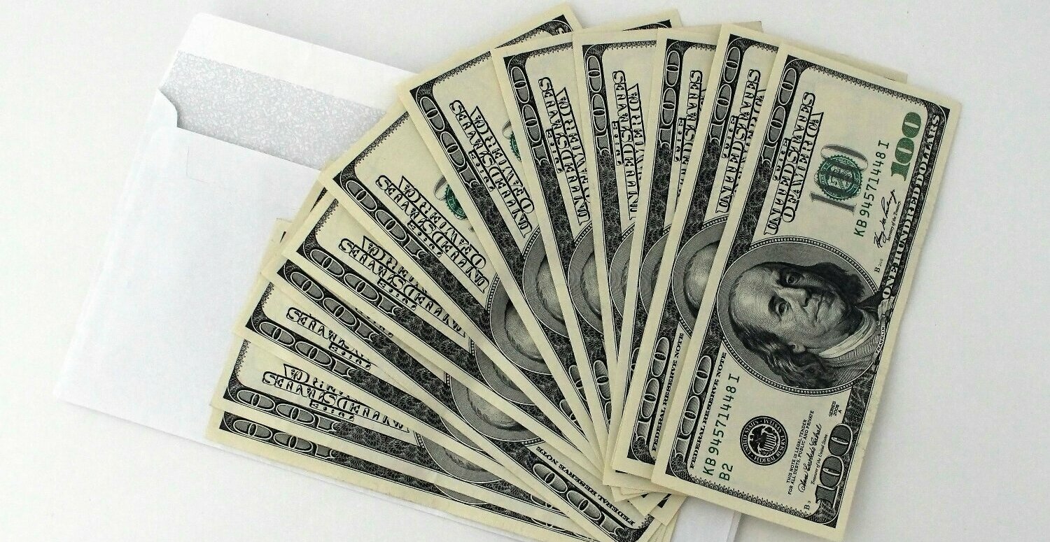 Oscilação do dólar: como freelancers podem evitar perdas financeiras ao longo do ano