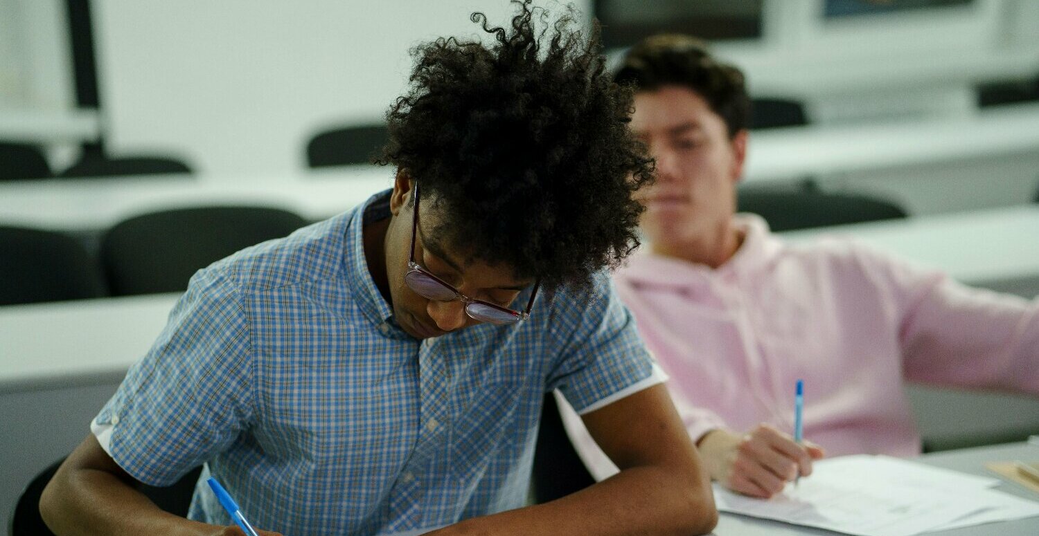 STJ decide se aprendizes geram encargos previdenciários: especialista discute impactos fiscais