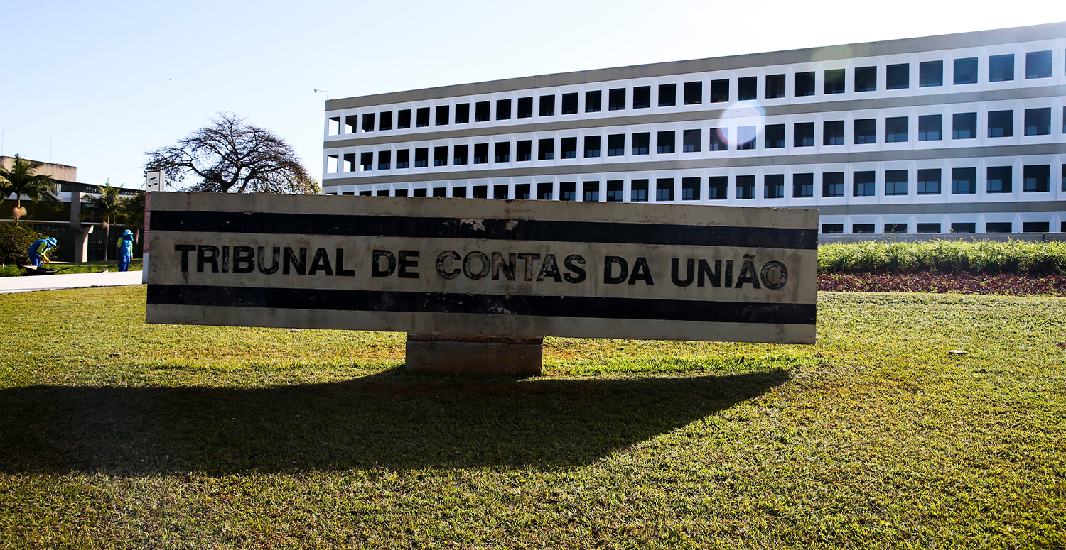 TCU aprova contas com ressalvas e alerta sobre riscos fiscais