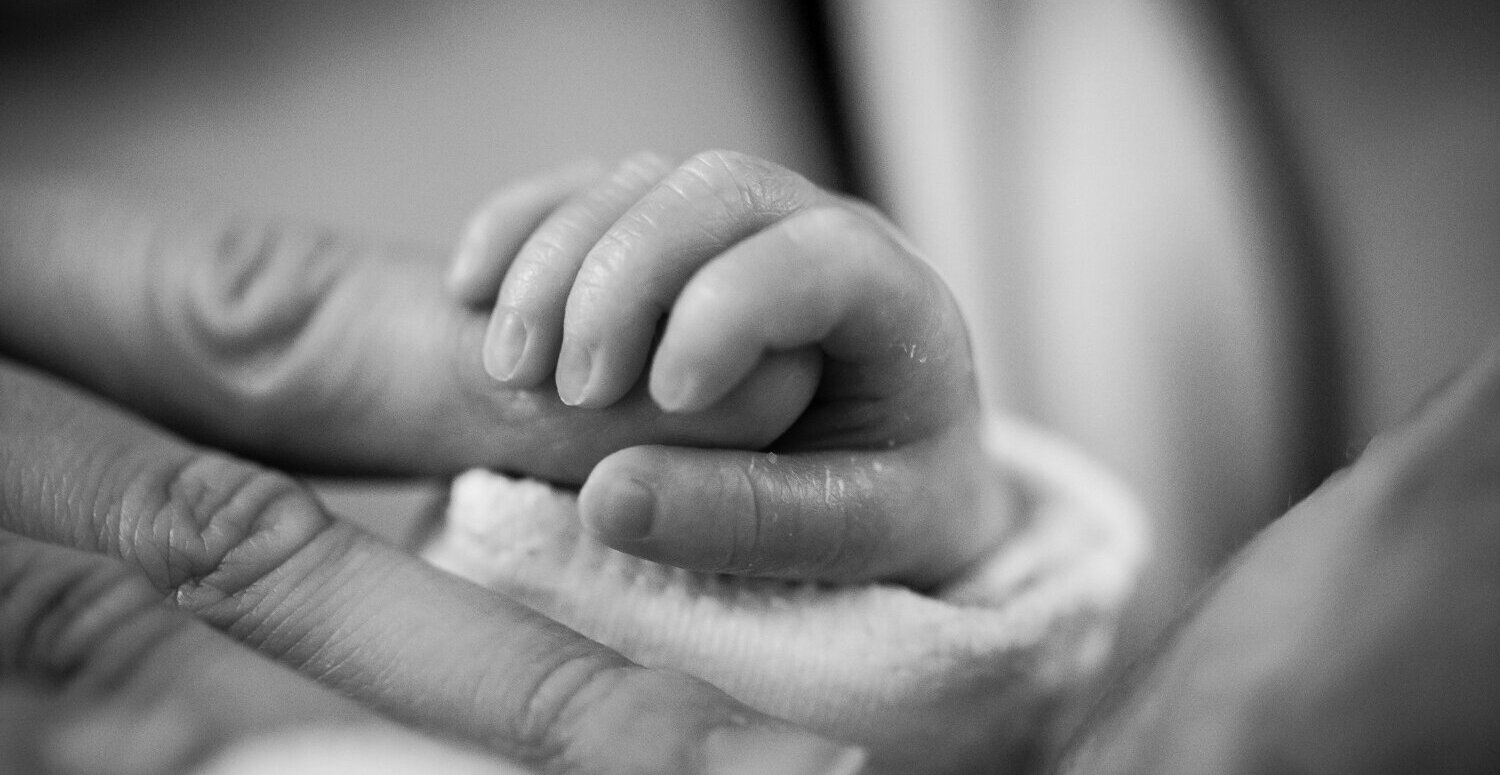 Avanço legislativo: licença-paternidade de 15 dias e estabilidade ganham urgência na Câmara