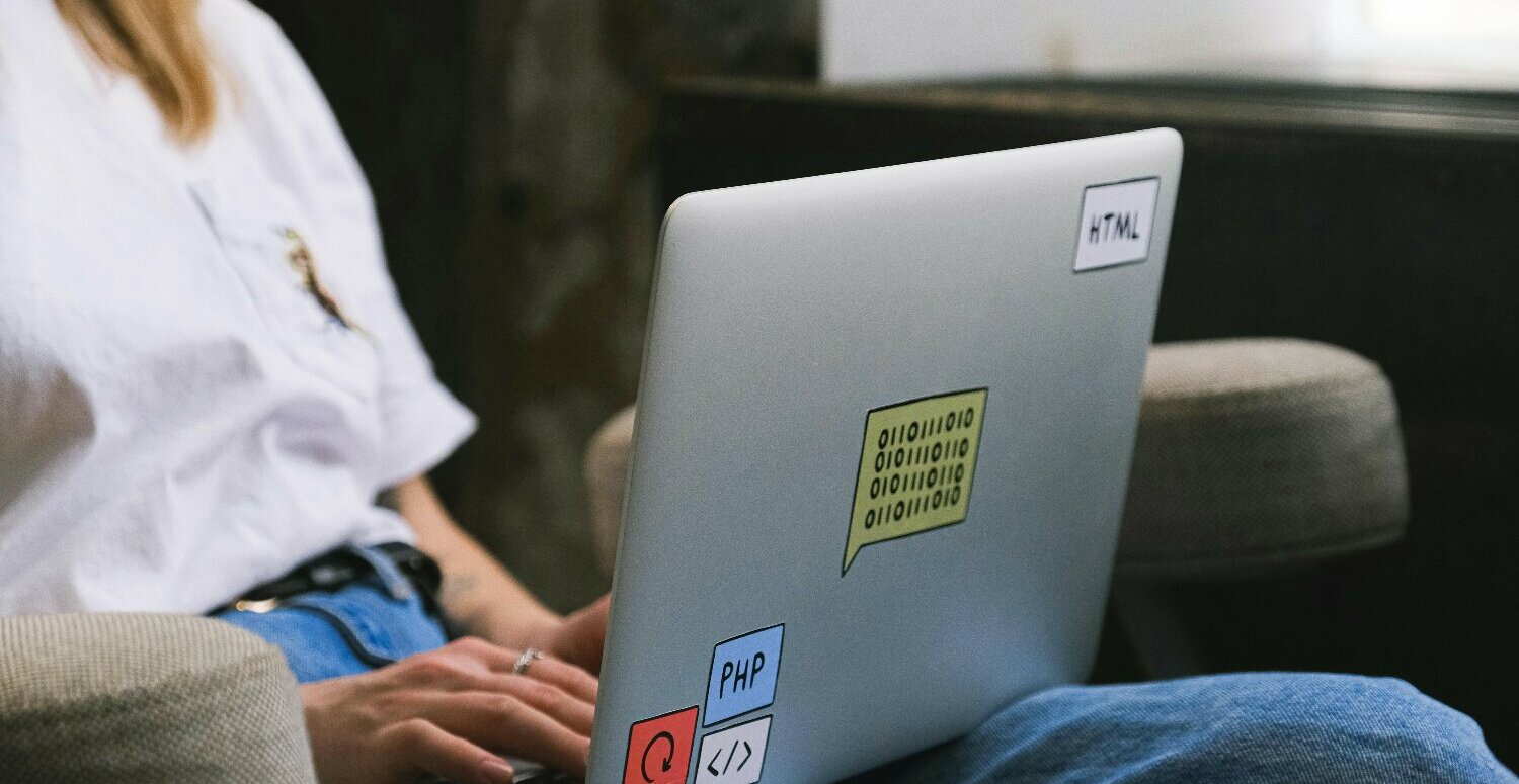 IA impacta processos de compliance fiscal e gestão de riscos trabalhistas em empresas brasileiras