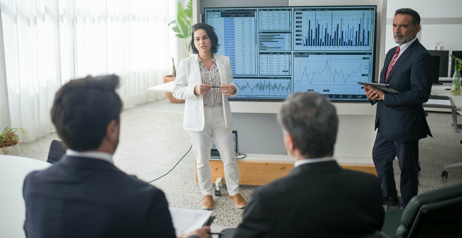 Pesquisa revela que metade dos executivos enfrentam dificuldades para fazer gestão de risco de crédito e prevenção a fraudes