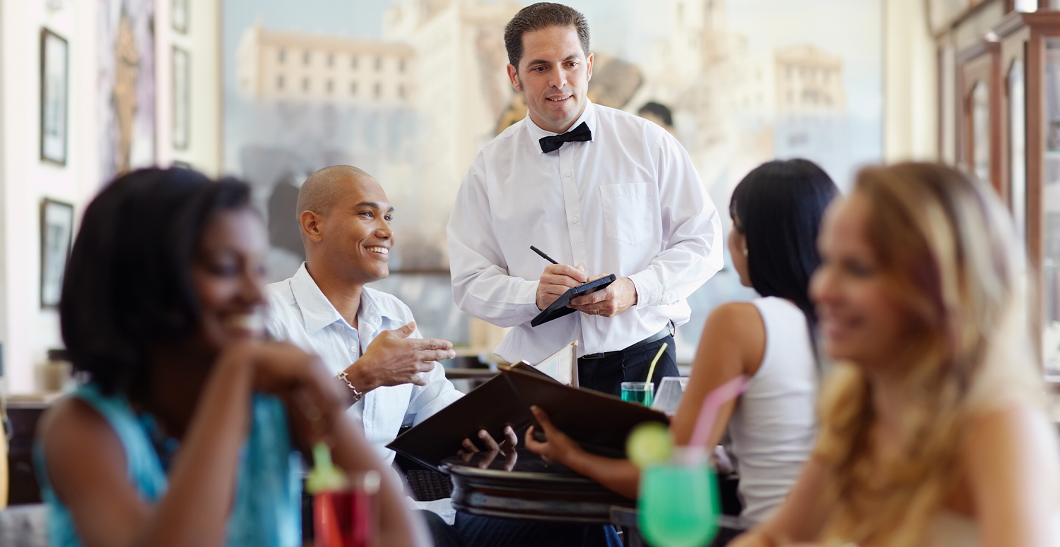 Gorjeta fica fora dos incentivos fiscais do PERSE, decide Receita Federal