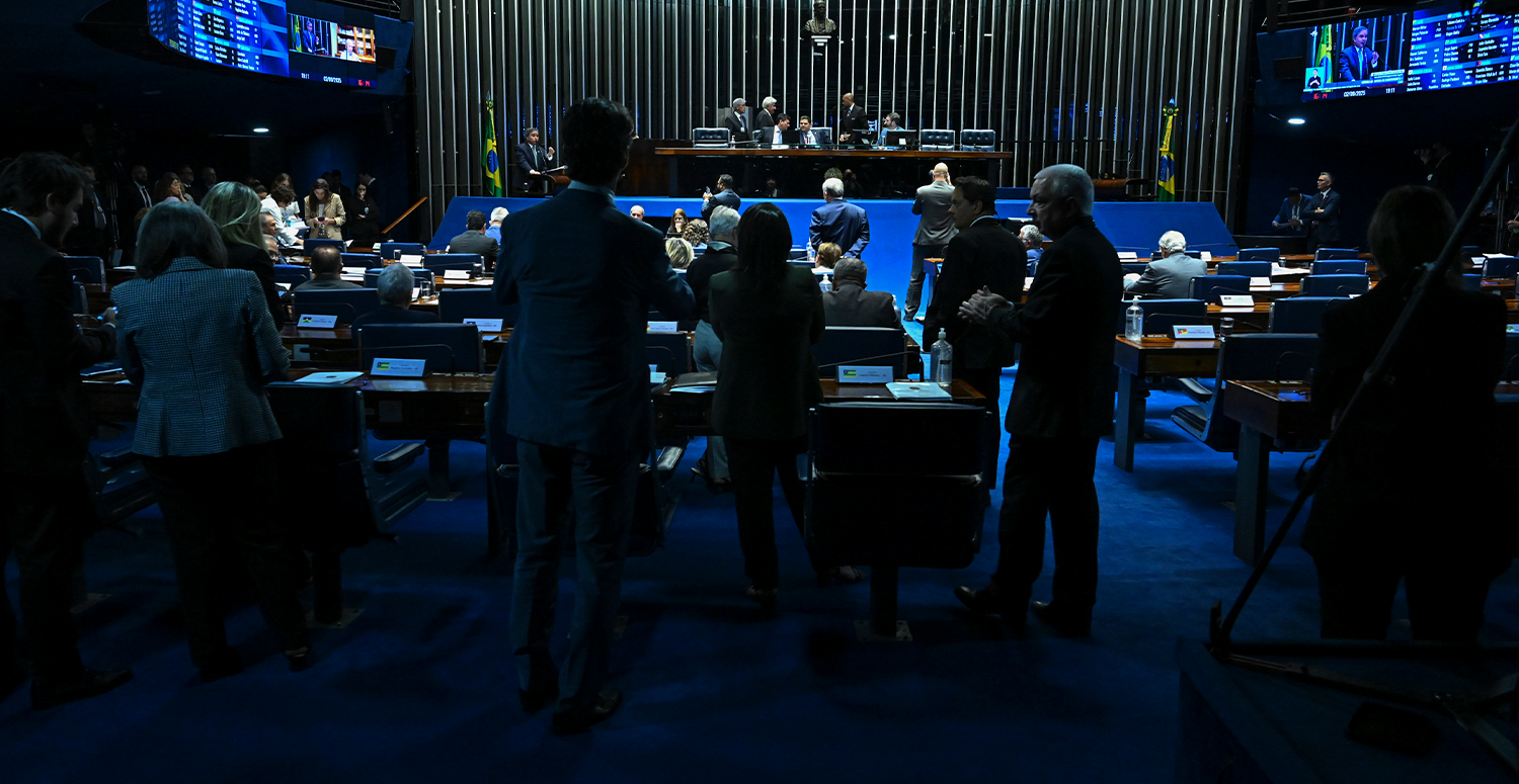 Senado aprova regras mais rígidas contra devedor contumaz no Brasil